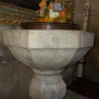 --Fonte battesimale particolare, lys  IHS