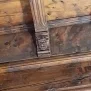--Mensola in legno con figura simbolica scolpita