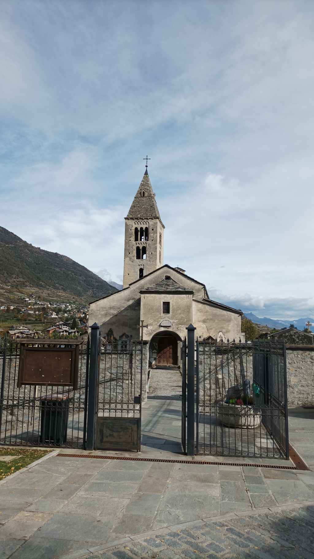 Villeneuve - Santa Maria Assunta o Saint-Roch o Castro Argenteo