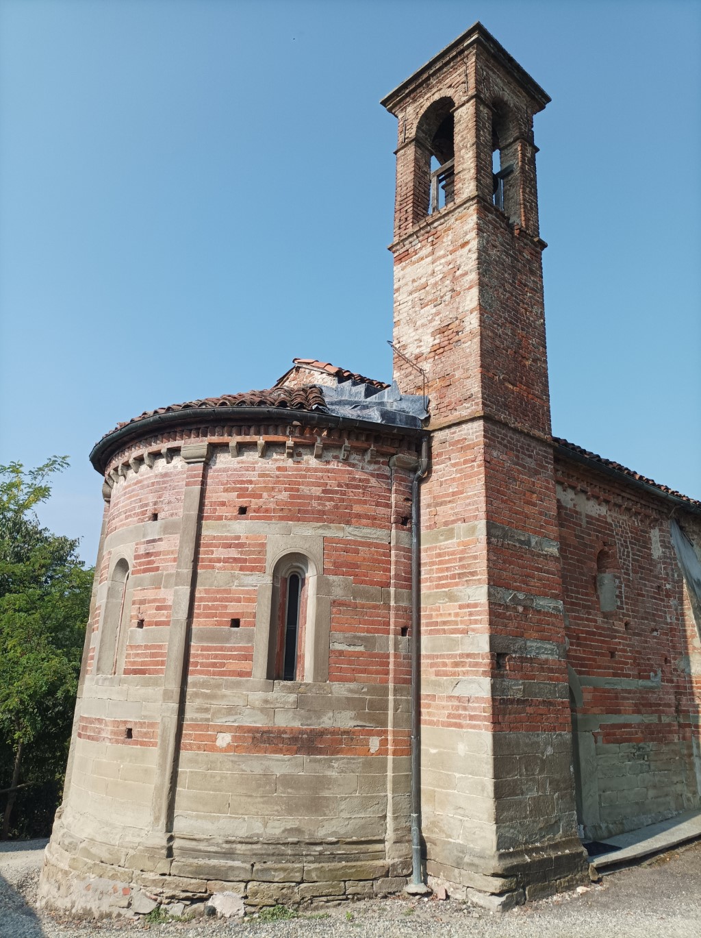 Chiesa di San Pietro di Navigliano - San Sebastiano Da Po  Frazione Navigliano