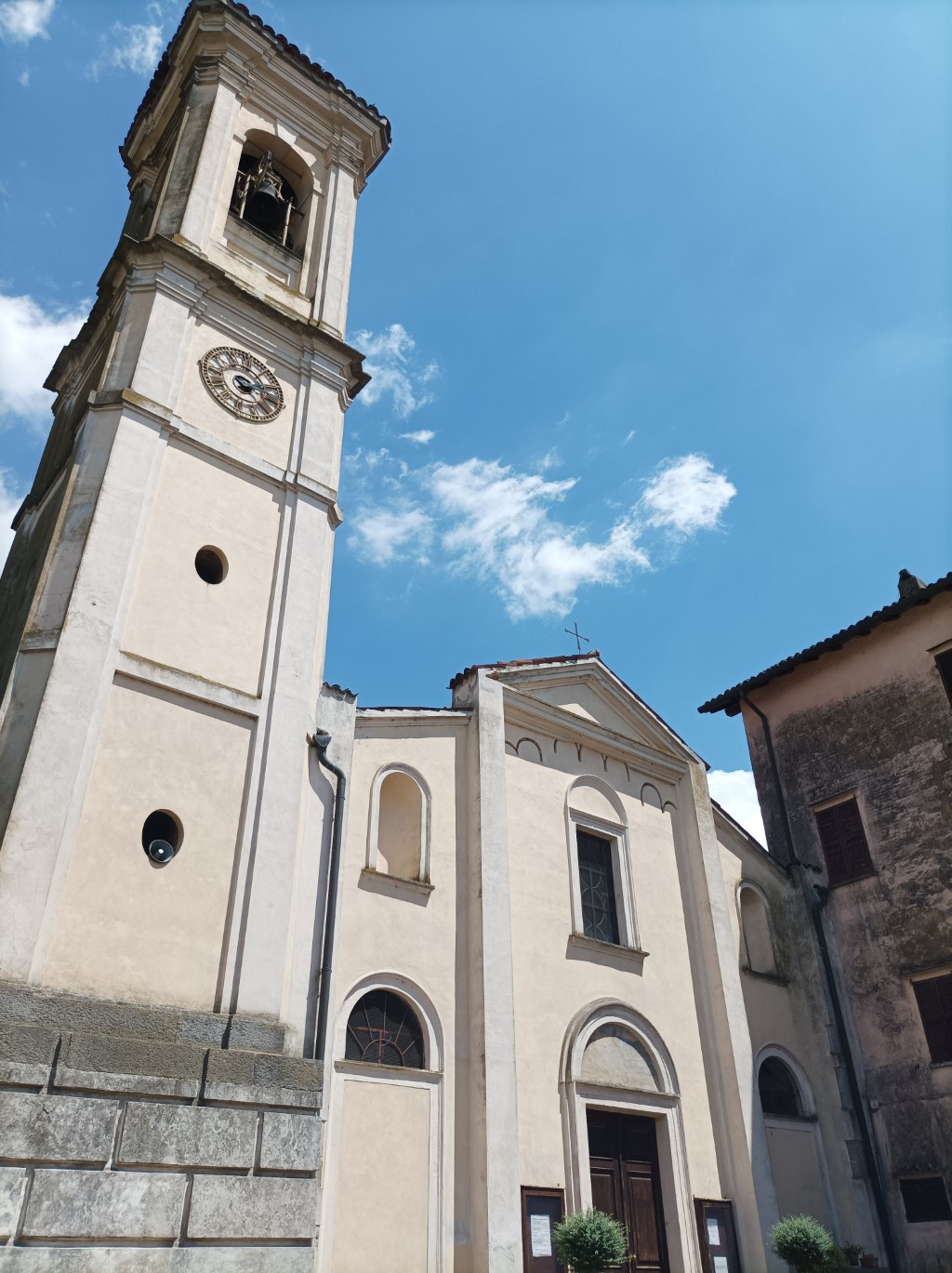 Chiesa o Canonica Regolare di San Giulio - Bellinzago Novarese  Frazione Badia di Dulzago