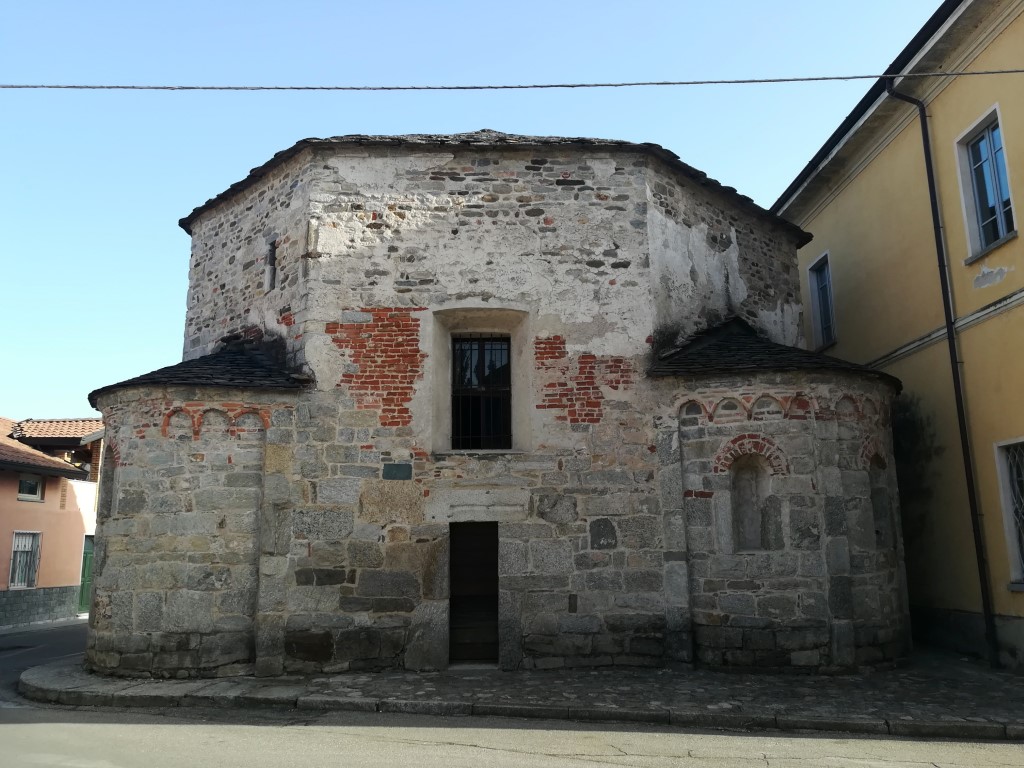 Battistero di San Giovanni o di Santa Maria Assunta - Cureggio 