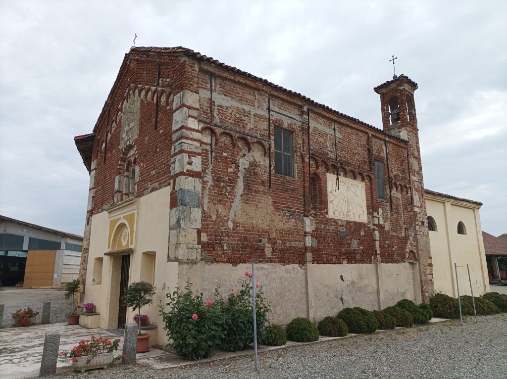 Chiesa di Maria Santissima Assunta o de Isana - Livorno Ferraris 