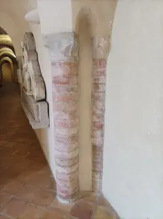 Colonna - Duomo di Santa Maria Assunta a Acqui Terme