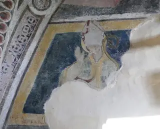 Vescovo benedicente - Cappella di San Pietro a MacraFrazione Camoglieres