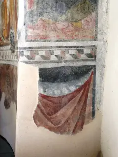 Drappo rosso - Cappella o Chiesa di San Salvatore a Macra