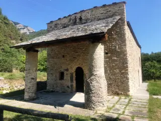 Facciata - Cappella o Chiesa di San Salvatore a Macra