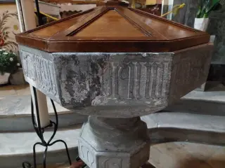 Fonte battesimale - Parrocchiale di Santa Maria degli Angeli a Manta