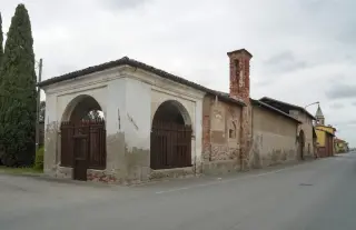 Facciata - Cappella di Santa Maria delle Grazie a Mandello Vitta