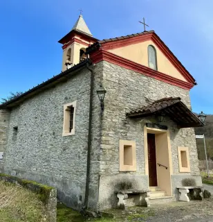 facciata e fianco sinistro - Chiesa di San Defendente a MelazzoFrazione Caliogna