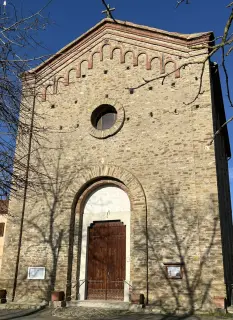 Facciata chiesa neormanica di Sant'Anna - Chiesa di Sant'Anna e Pieve del Cauro a Montechiaro d'AcquiFrazione Piana