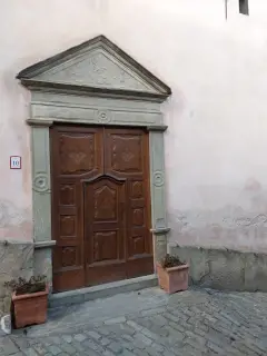 Portale - Parrocchiale di San Giorgio a Montechiaro d'Acqui
