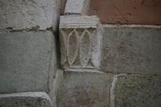Peduccio absidale - Chiesa Cimiteriale di San Pietro a Albugnano