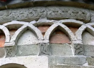 Abside - Particolare - Chiesa Cimiteriale di San Pietro a Albugnano