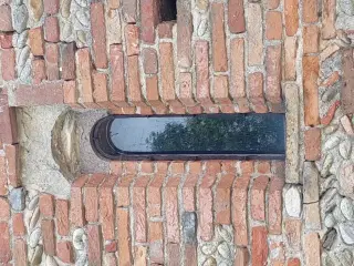 Monofora - Cappella di San Ponzio a Monticello d'Alba