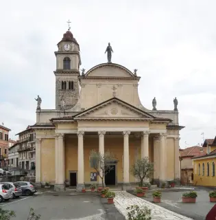 Facciata - Parrocchiale dell' Assunta a MossoFrazione Santa Maria
