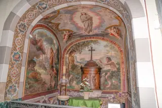 Cappella e fonte battesimale - Parrocchiale dell' Assunta a MossoFrazione Santa Maria