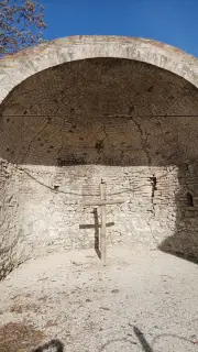 Interno abside - Ruderi della Cappella di San Rocco a Novello