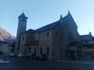 Facciata e campanile - Chiesa di San Pietro a Pallanzeno