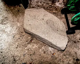 Pietra incisa - Chiesa di San Martino a Pombia