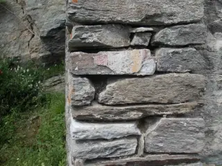 Tracce affreschi - Resti della chiesa di San Martino a PerreroFrazione San Martino