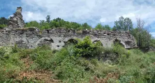 Muro lato sud - Resti Della Chiesa di San Martino a PerreroFrazione San Martino