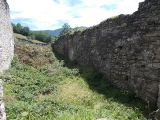 Interno - Resti della chiesa di San Martino a PerreroFrazione San Martino