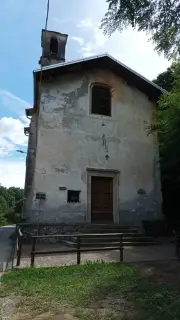 Facciata - Oratorio della Madonna del Rosario a QuaronaFrazione Doccio