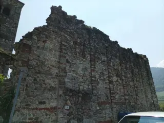 Resti muratura - Chiesa di San Massimo a Revello