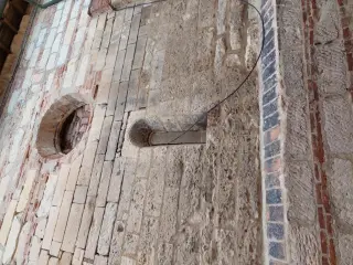 Monofora sul destro - Chiesa di Sant'Antonio a Rosignano Monferrato