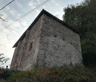 Retro - Chiesa di San Giuseppe a Serravalle SesiaFrazione Vintebbio