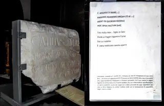 Stele romana - Parrocchiale di San Vittore a Sizzano