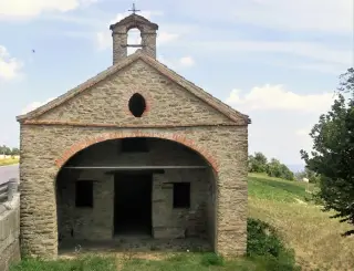 Facciata - Cappella dei Santi Rocco e Sebastiano a Mombarcaro