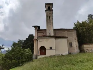 Fianco e campanile - Chiesa di San Francesco a SordevoloFrazione Rubiola