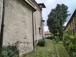Fianco - Chiesa di San Francesco a SordevoloFrazione Rubiola