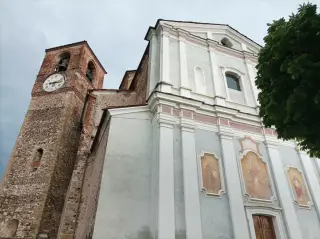 Facciata e campanile - Casa Parrocchiale di San Lorenzo a Sostegno