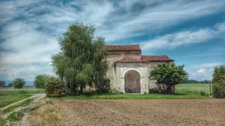 Fianco - Oratorio della Madonna della Neve o di Santa Maria della Neve a SunoFrazione Baraggia