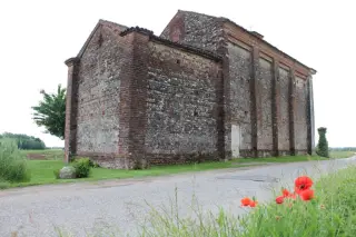 Abside e fianco - Oratorio della Madonna della Neve o di Santa Maria della Neve a SunoFrazione Baraggia