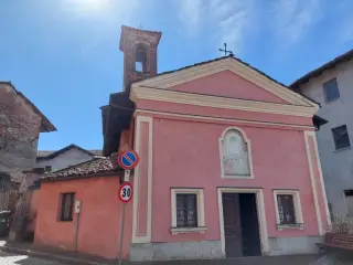 Facciata e campaniletto - Cappella dell' Annunziata a Trinità