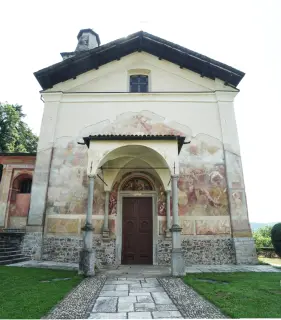 Facciata - Parrocchiale dei Santi Andrea e Gaudenzio a ValduggiaFrazione Zuccaro