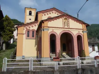 Esterno - Parrocchiale di San Giovanni Battista a Valmala