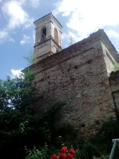 Fianco e campanile - Ex Chiesa di San Lorenzo a ViolaFrazione Castello