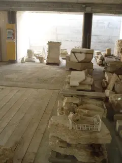 Materiali rinvenuti negli scavi - Chiesa Museo di San Giovanni a Asti