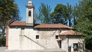 Fianco - Cappella di Santa Maria o Madonna delle Vigne a MondovìFrazione Carassone