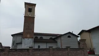 Fianco e campanile - Chiesa di San Benigno a CuneoFrazione San Benigno