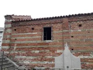 Fianco - Chiesa Cimiteriale di Santa Maria Maddalena a MarentinoFrazione Avuglione