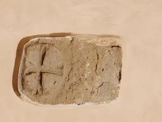 Elementi lapidei - Parrocchiale di Santa Maria delle Ghiare a Castello di Annone