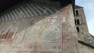 Affreschi in facciata - Chiesa o Cappella di Sainte-Marie Madeleine de Villa a GressanFrazione La Madeleine