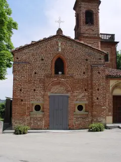 Facciata - Santuario dei Piloni o di San Giacomo a MontàFrazione Laione