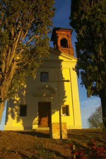 Facciata - Chiesa della Madonna della Neve o della Pieve a Cocconato